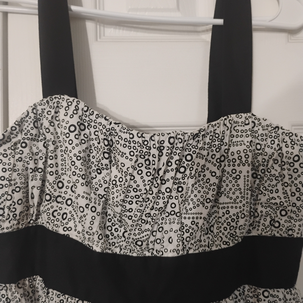 2/$15 Sale NY & COMPANY Sundress Geo Dot Empire Waist Lined Black & White Sz 10 - Picture 2 of 4